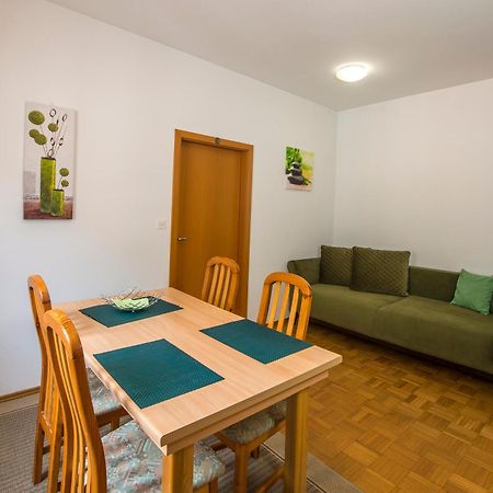 Apartments Rombon Klavdij With Free Onsite Parking Бовец Екстериор снимка